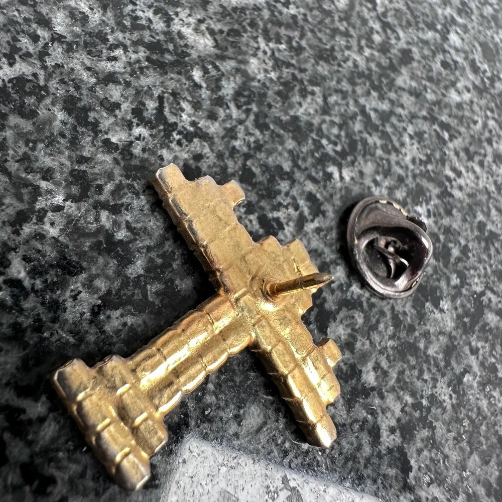 Vintage Rhinestone Airplane Brooch Gold Tone Aircraft Pin Red Lights‎ Aviation